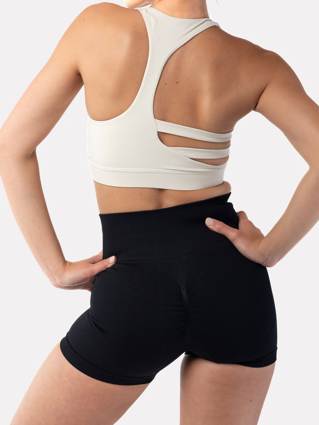 SPORTS BRA - OFF WHITE TINKA - LIFESOPECHE