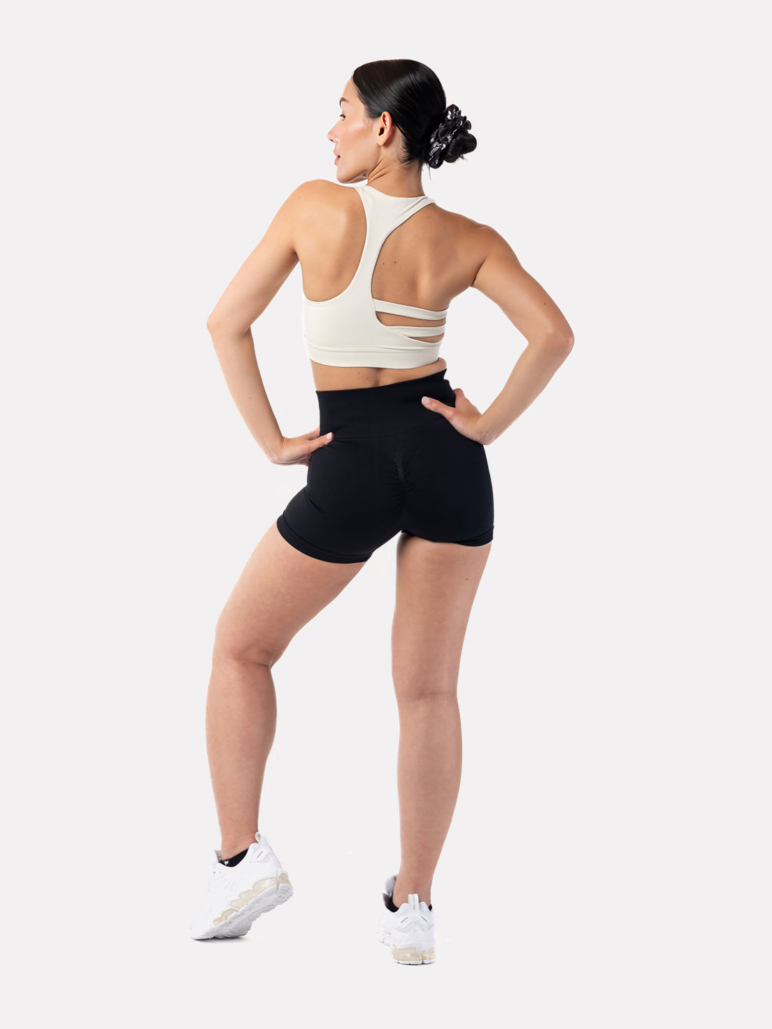 SPORTS BRA - OFF WHITE TINKA - LIFESOPECHE