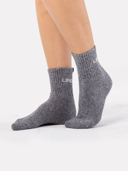 MID CREW LABEL SOCKS - DARK GRAINY GREY